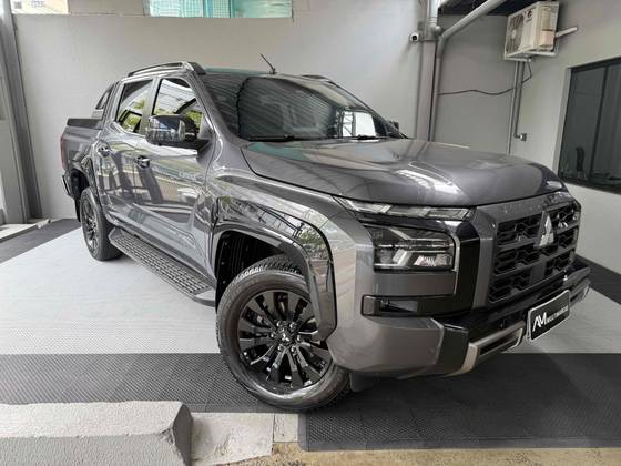 MITSUBISHI TRITON 2.4 BITURBO DIESEL CD KATANA 4X4 AUTOMÁTICO MITSUBISHI TRITON 2.4 BITURBO DIESEL CD KATANA 4X4 AUTOMÁTICO